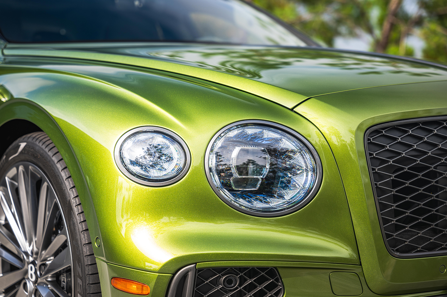 Bentley Bangkok: Flying Spur Speed ‘Tourmaline Green’