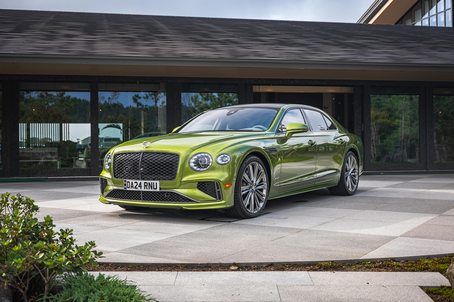 Bentley Bangkok: Flying Spur Speed ‘Tourmaline Green’