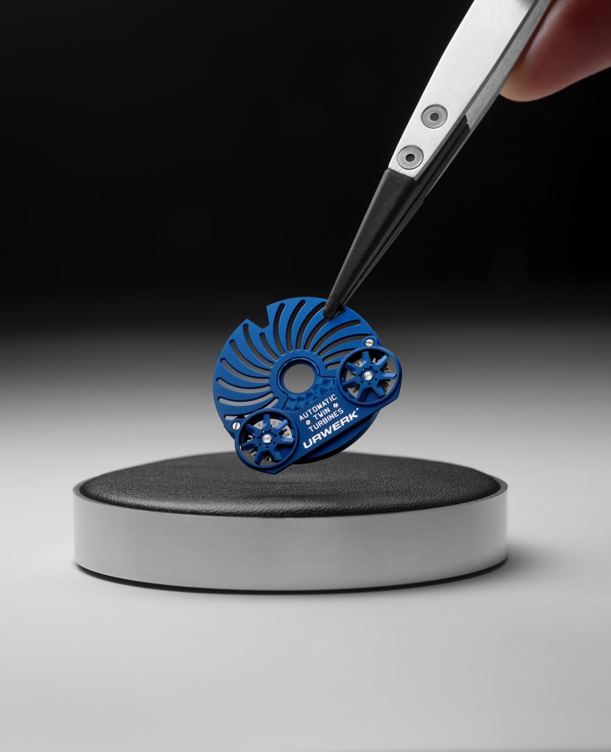 URWERK: UR-150 Blue Scorpion