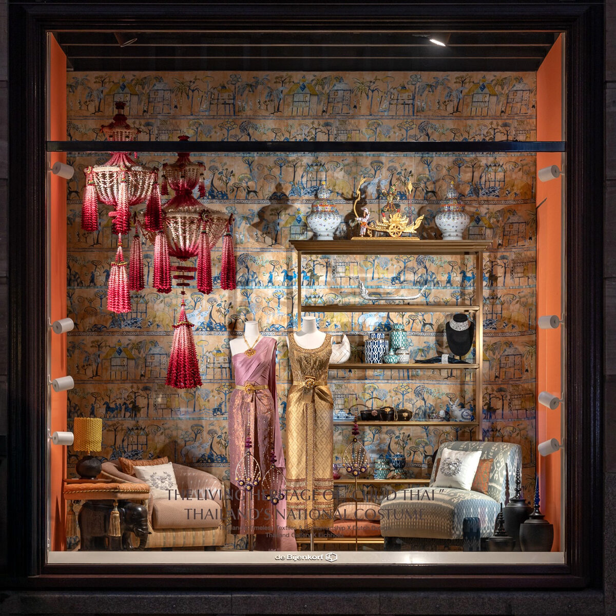 Quattro Design x Thailand Gallery