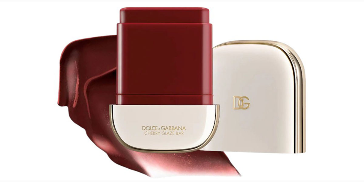 CREAM BLUSHES FOR ALL-DAY GLOW