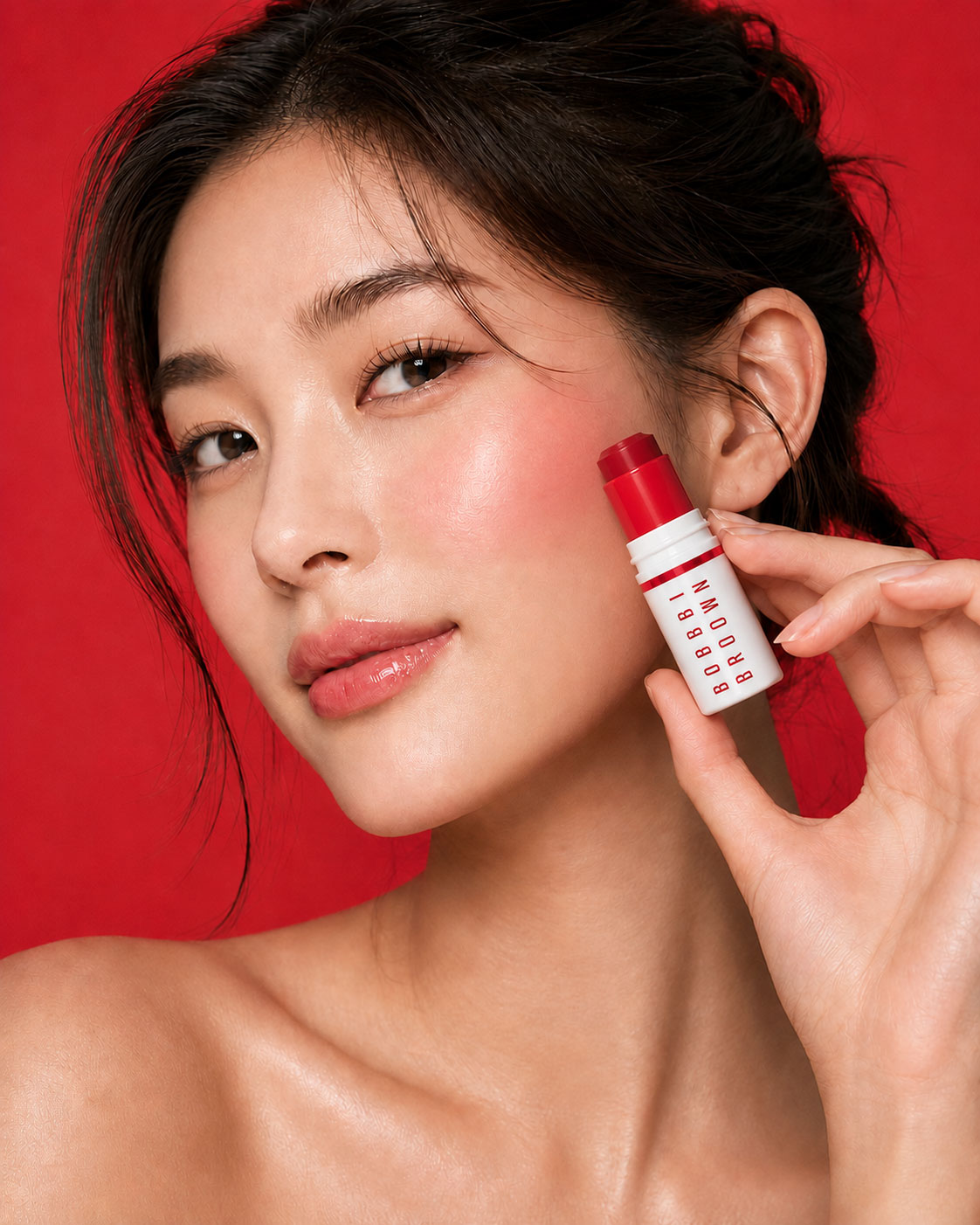 CREAM BLUSHES FOR ALL-DAY GLOW