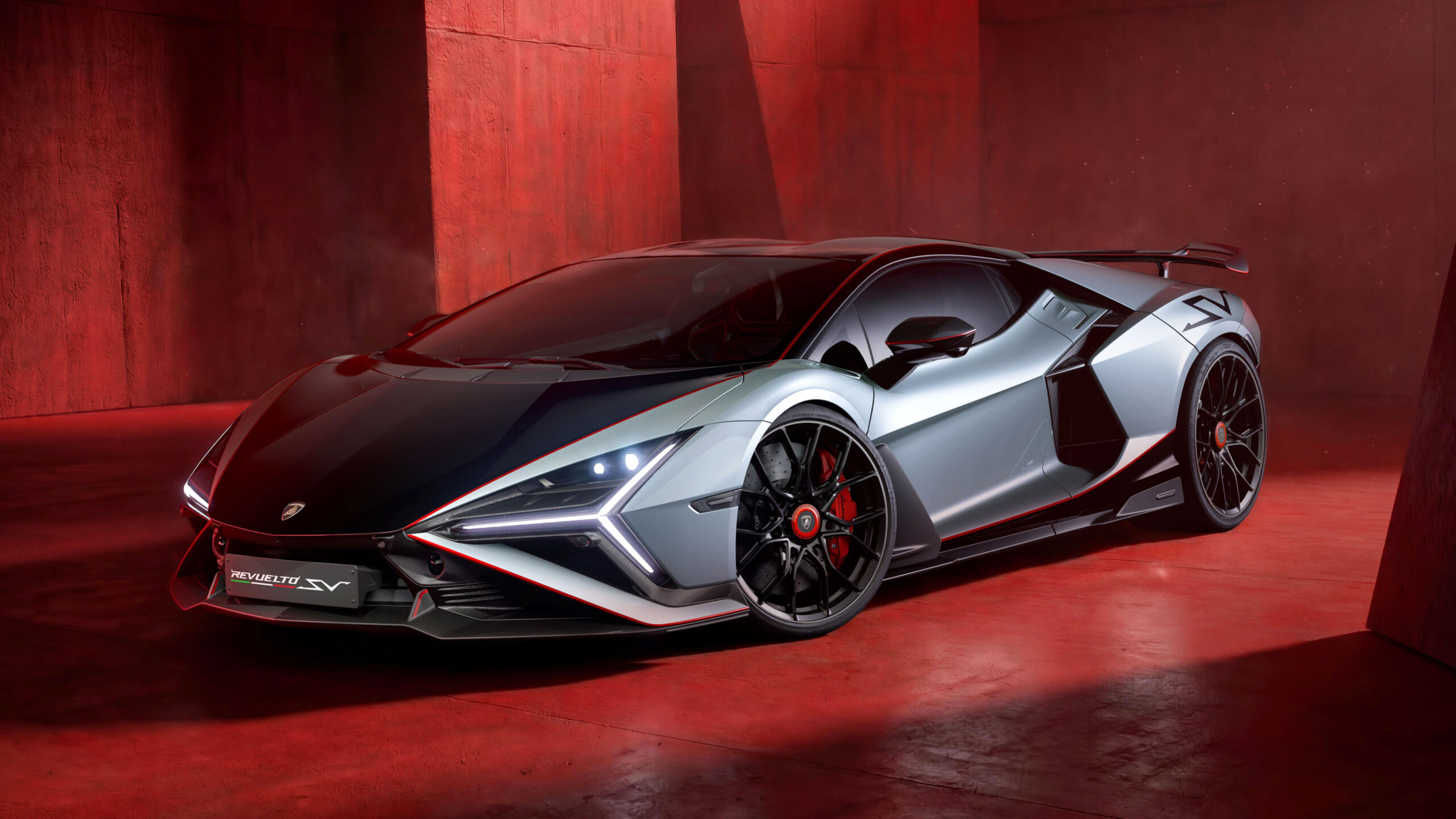 Lamborghini Revuelto SV
